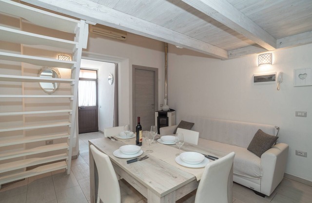 Apartamento 'Claudias House' con Wi-Fi, aire acondicionado y balcón