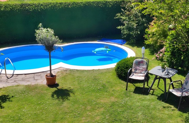 Apartamento vacacional 'Uschi' con piscina, jardín comunitario y wifi