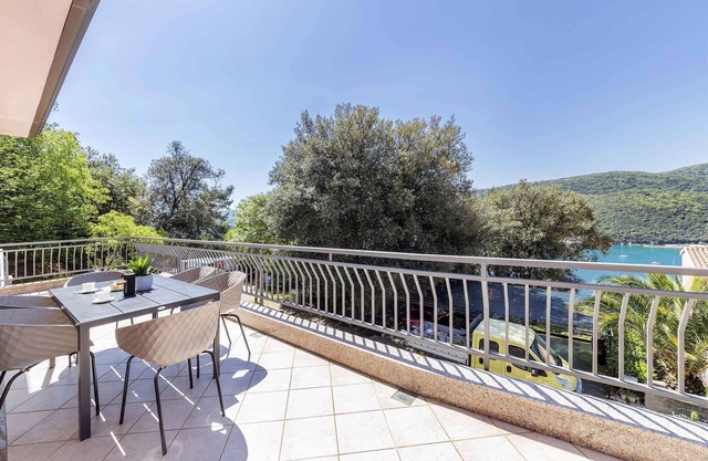 Apartamento vacacional con 25 metros cuadrados terraza y vistas al mar