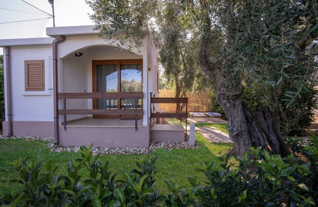 Confortevole Casa Vacanza Orchidea con piscina y playa privada