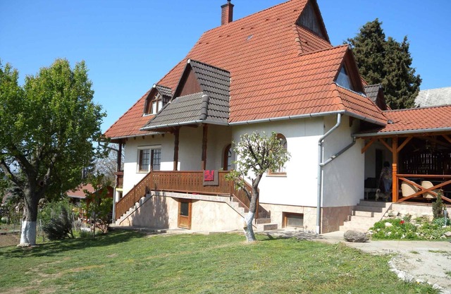 Apartamento vacacional con parque infantil y piscina infantil