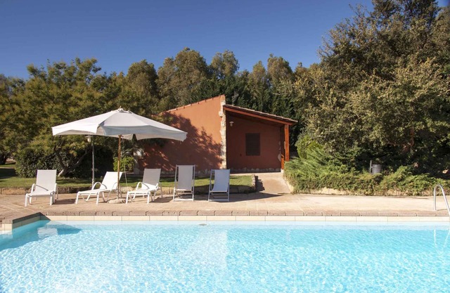 Apartamento vacacional con piscina