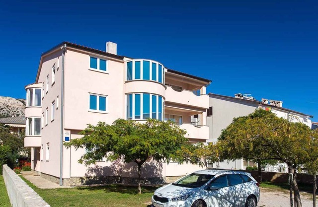Apartamento vacacional con televisor vía satélite