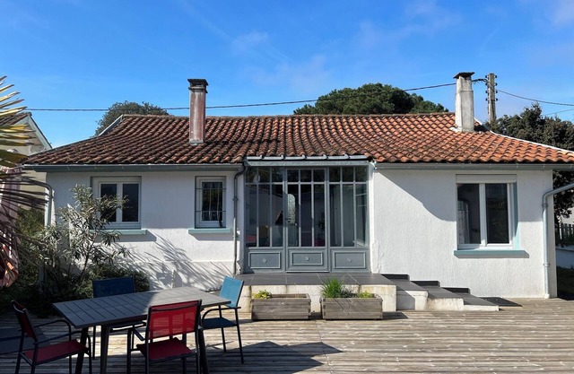 Casa de vacaciones 'Maison Moderne Avec Charme' con terraza privada
