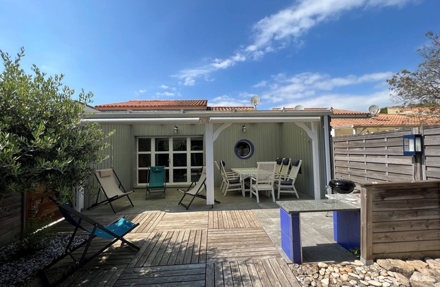 Casa de vacaciones 'Location Chemin De Lannelongue' con terraza privada y jardín privado