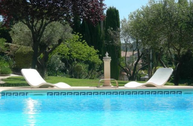 Casa de vacaciones 'Maisonnette Avec Piscine' con piscina compartida, terraza privada y Wi-Fi