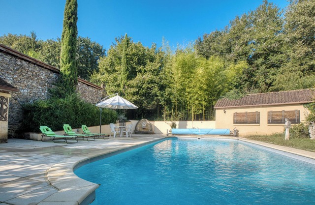 Casa de vacaciones 'Cottage Périgourdin Grande Piscine' con piscina privada, terraza privada y Wi-Fi
