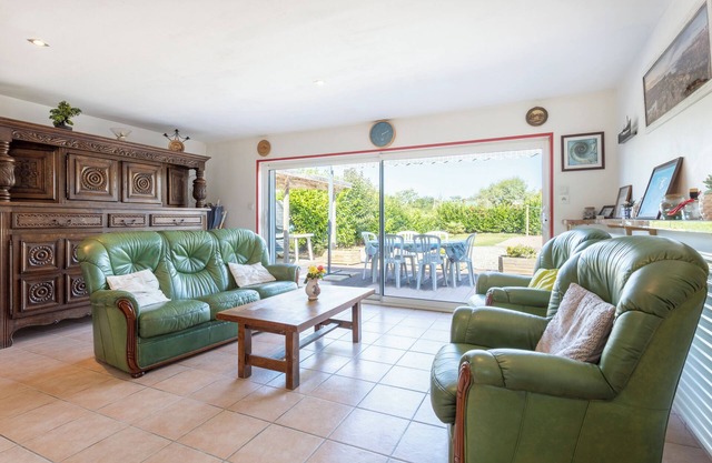 Casa de vacaciones 'Maison Familiale 800m De La Plage' con terraza privada y jardín privado