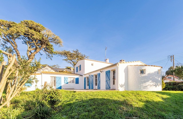 Casa de vacaciones 'Ambiance Cosy' con vistas al mar, terraza privada y jardín privado