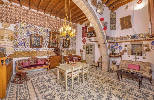 Casa de vacaciones 'Beautiful Historic House' con jardín privado, Wi-Fi y aire acondicionado