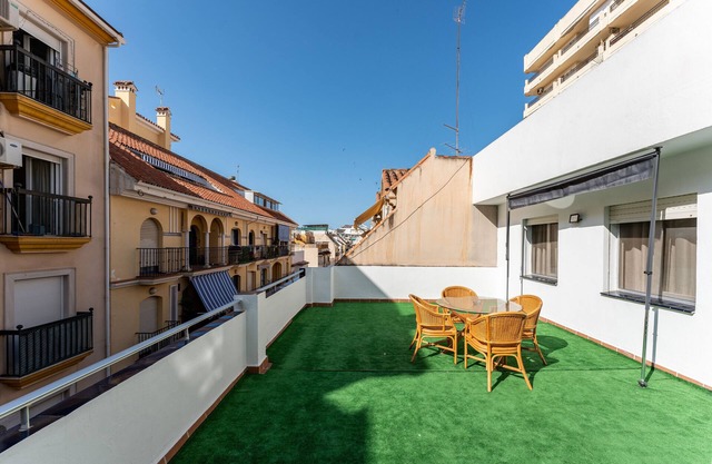 Casa de vacaciones 'Capitán' con terraza privada, balcón y Wi-Fi