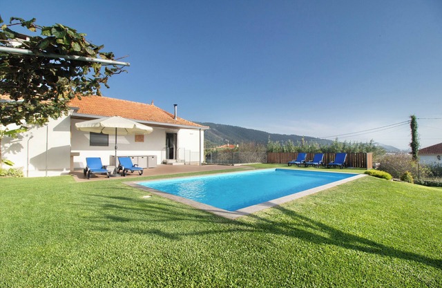 Casa de vacaciones 'Casa Do Cato' con vistas al mar, Wi-Fi y aire acondicionado