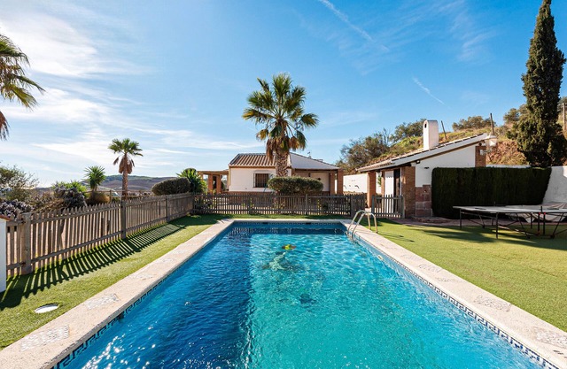 Casa de vacaciones 'Casa Rural La Herradura' con piscina privada, terraza privada y Wi-Fi
