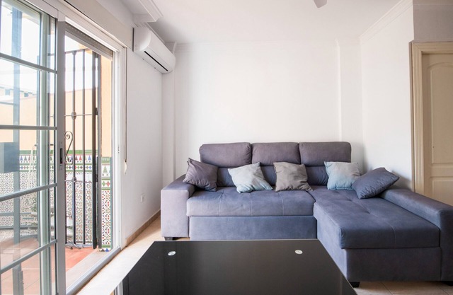 Casa de vacaciones 'Casita En El Peñón' con piscina compartida, terraza privada y aire acondicionado