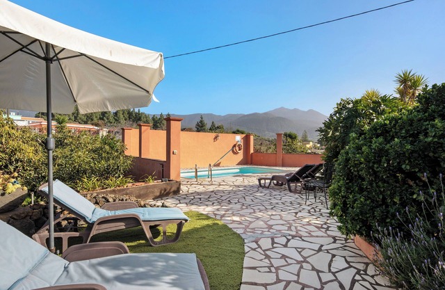 Casa de vacaciones 'Casitas La Montañita - 2' con vistas a la montaña, Wi-Fi y aire acondicionado