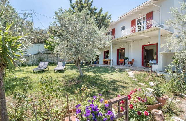 Casa de vacaciones 'Cozy 2-bdrm-house with Garden' con jardín privado, Wi-Fi y aire acondicionado.