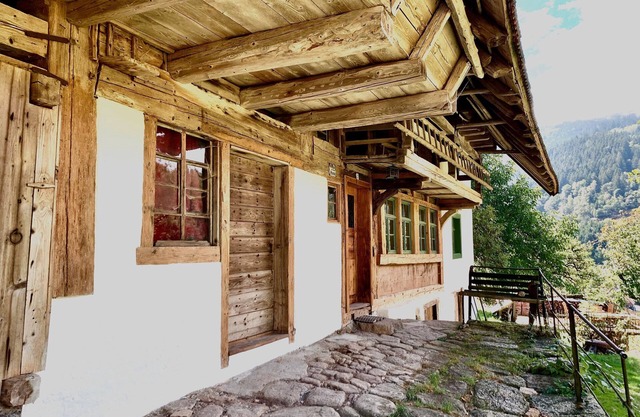 Holiday Home 'Ferienhaus Hederle' with Mountain View, Private Terrace and Wi-Fi
