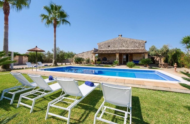 Casa de vacaciones "Fonoll" con vistas a la montaña, piscina, Wi-Fi, terraza y jardín