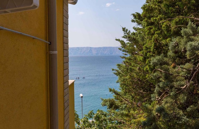 Casa vacacional con la piscina y con 6 habitaciones