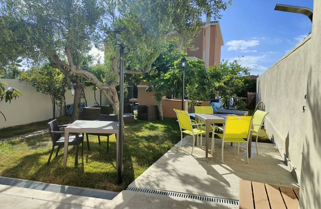 Casa de vacaciones 'Villa Antoinette' con terraza privada, Wi-Fi y aire acondicionado