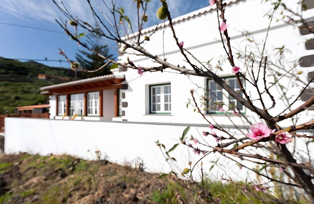 Casa Vacacional 'Los Duraznos' con Terraza Privada, Jardín Privado y Wi-Fi