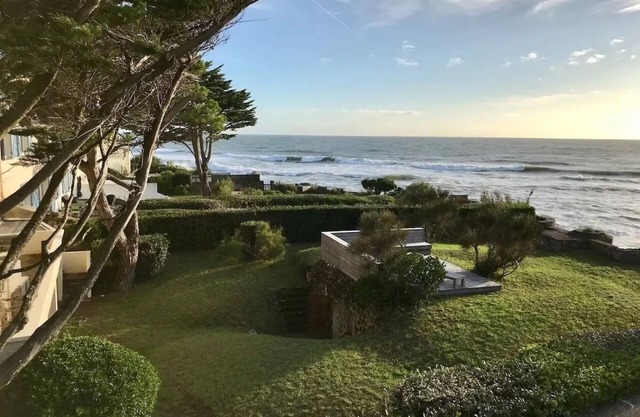 Casa de vacaciones 'Maison De Maître - Baie De La Baule' con vistas al mar, terraza privada y Wi-Fi