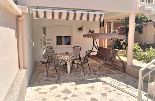 Casa vacacional con jardín