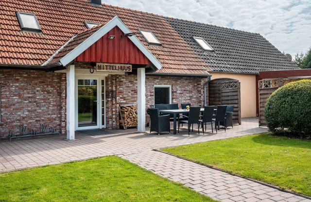 Casa de vacaciones 'Mittelhuus' con terraza privada, jardín privado y Wi-Fi