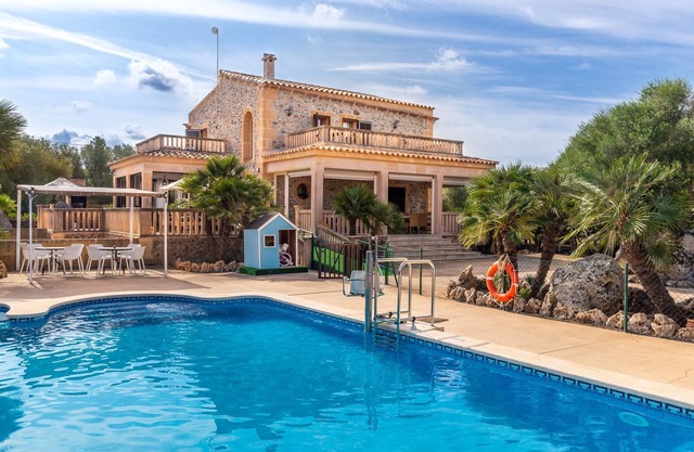 Holiday Home 'Sa Pedrera' with Mountain View, Wi-Fi and Air Conditioning