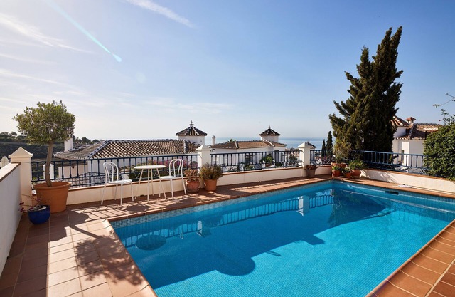 Casa Vacacional "Impresionante Villa con Piscina Privada", Vistas al Mar y Wi-Fi