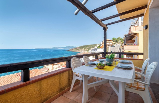 Casa de vacaciones 'The Terrace Above The Sea' con vistas al mar, terraza y aire acondicionado