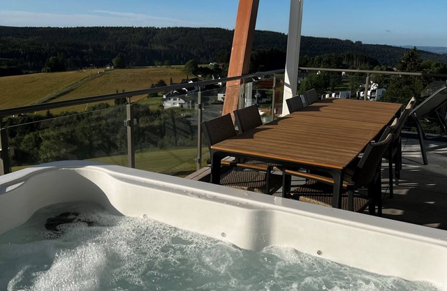 Casa de vacaciones 'Winterberg D4' con vistas a la montaña, terraza compartida y Wi-Fi