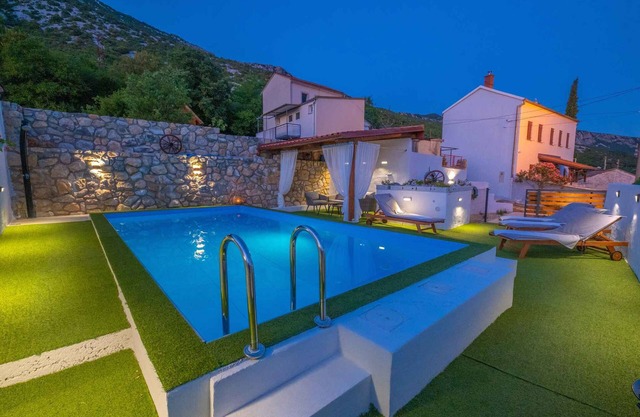 Casa vacacional con parque infantil y sauna