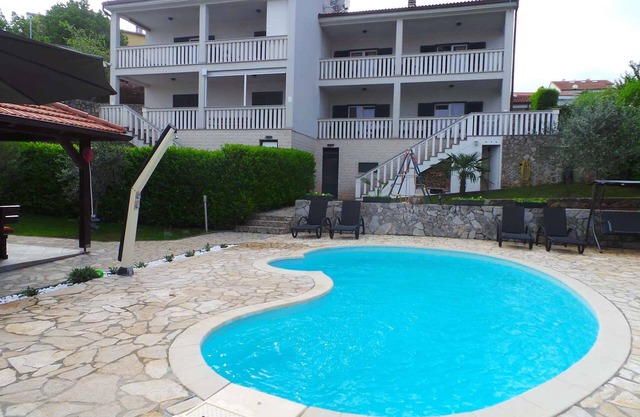 Casa vacacional con piscina a 100 metros de la playa