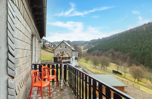 Espaciosa casa de vacaciones en Nordenau, Suaerland con terraza privada