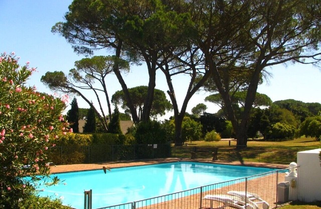 Casa, 4 P en un aparcamiento vigilado con piscina. Stellenbosch Ruta del Vino