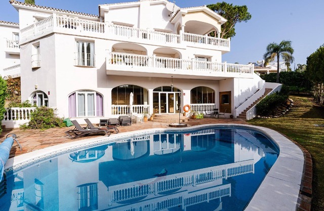 Holiday house Elveria for 1 - 15 persons with 6 bedrooms - Holiday home