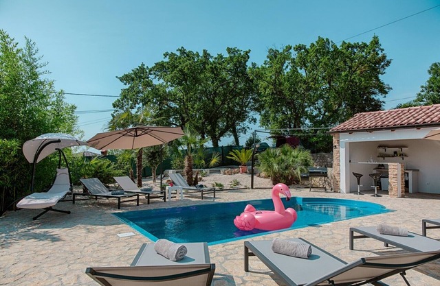 Holiday House Jolly with Private Pool