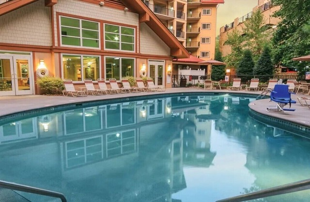 Holiday Inn Club Vacations Smoky Mountain Resort-3 BD/3bath, heart of Gatlinburg