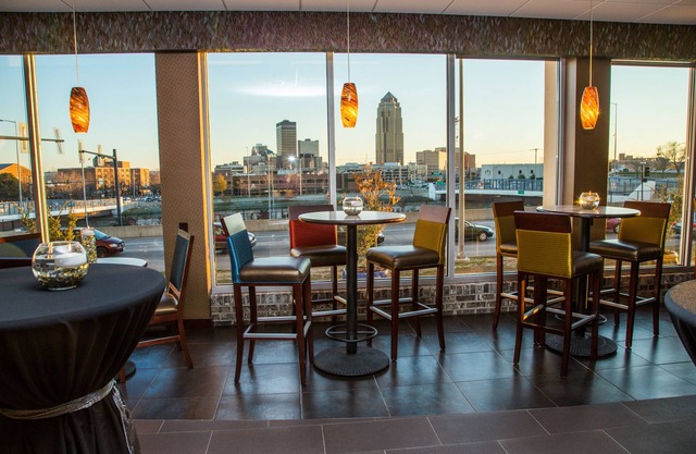 Holiday Inn Downtown - Mercy Area by IHG