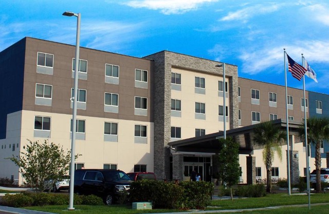 Holiday Inn Express & Suites - Jacksonville W - I295 and I10 by IHG