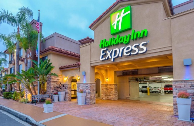 Holiday Inn Express San Diego - Sea World Area by IHG