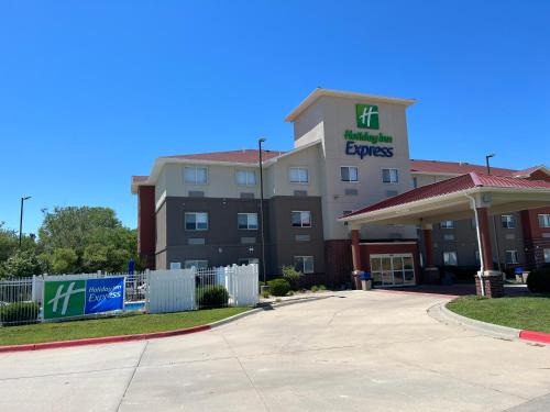 Holiday Inn Express - Wichita North - Park City by IHG