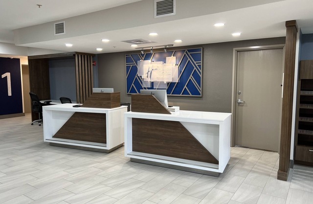 Holiday Inn Express Wichita North - Park City by IHG