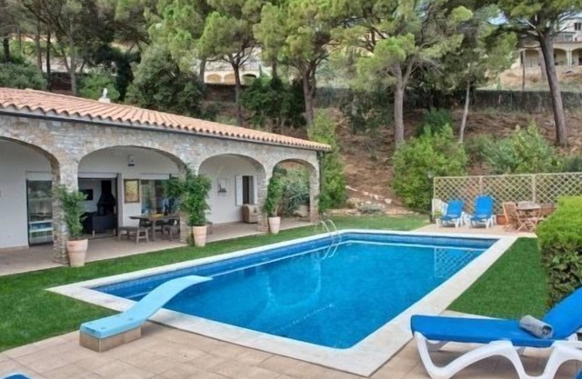 Alquiler villa con piscina en Begur