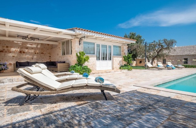 alquiler vacaciones gran chalet italia, bari, puglia, apulia, trulli, piscina, wifi, villa italiana a largo plazo a largo plazo