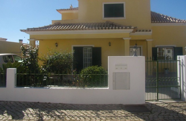 HOLIDAYS, INDEPENDENT VILLA, HEIGHT, ALGARVE, SWIMMING POOL, GARDEN, PRIVATE PARK.