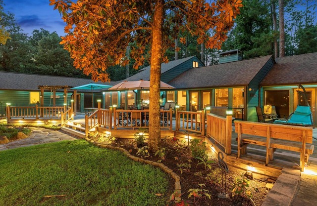 Teal Paradise – 5BR Private Pool Retreat