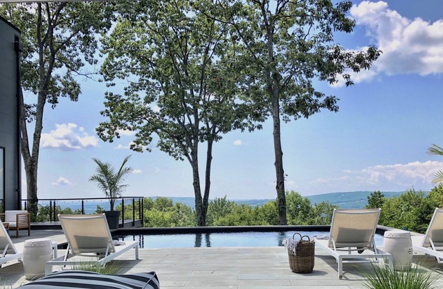 Aturdidor moderno, impresionantes vistas a la piscina
