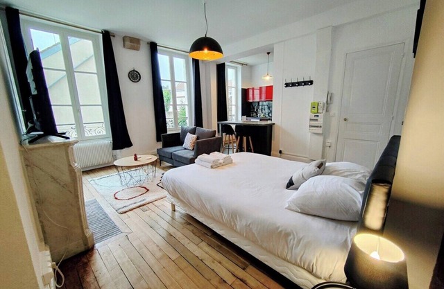 Home - Paris III - Séjour à Auxerre